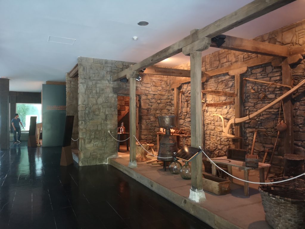 Sala en el Museo de los Picos de Europa